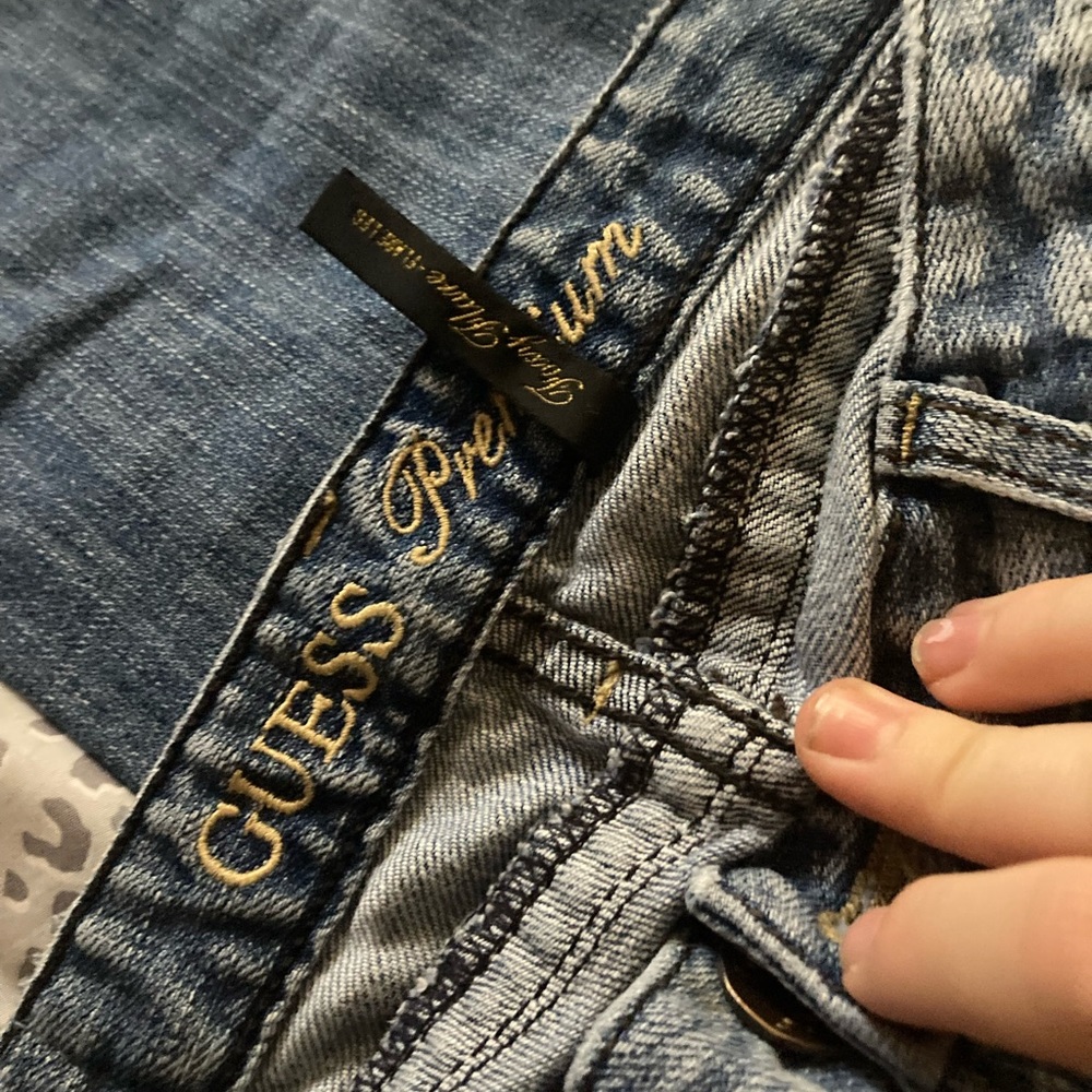 Guess bootcuts - Picture 2 of 4